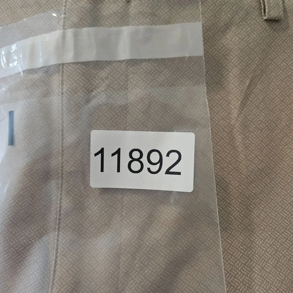 NWT Roundtree & Yorke Performance Shorts‎ Men 42 x 9 Classic Pattern Khaki HTR